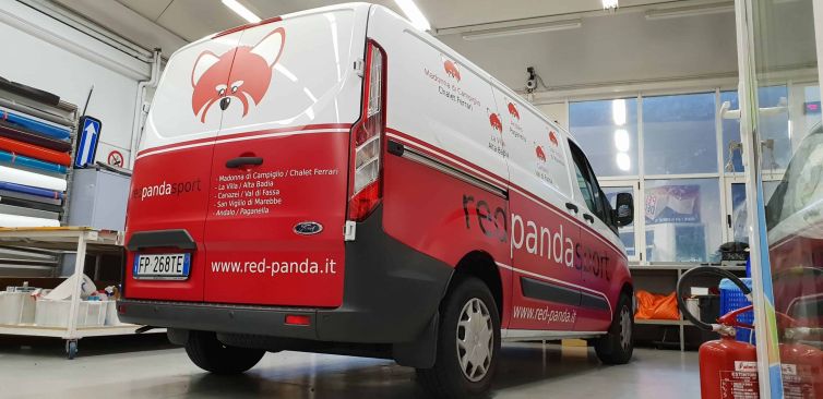 Red Panda Sport Wrapping furgone (8)