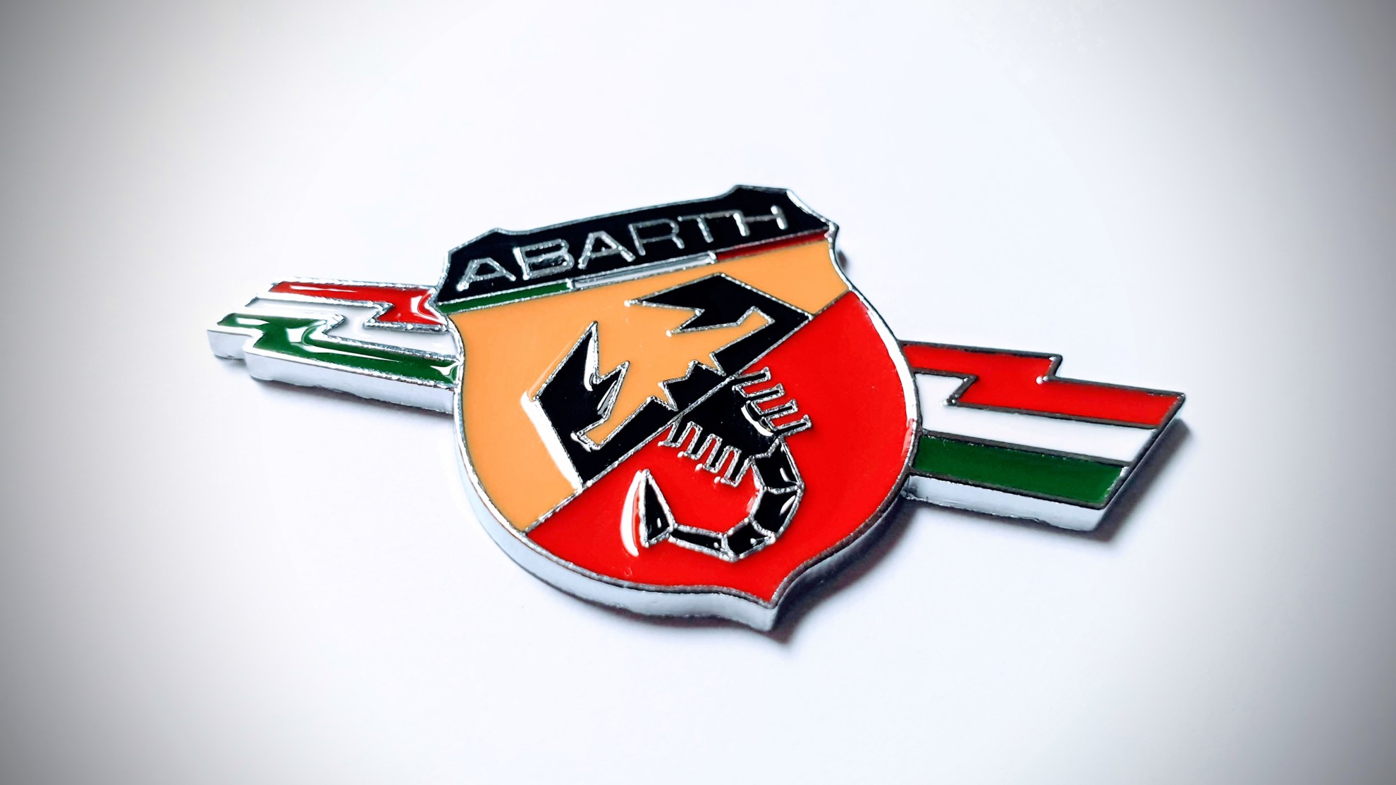 Emblema Abarth 50x30 (3)